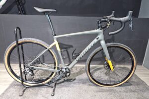 SPECIALIZED DIVERGE CARBON 56
